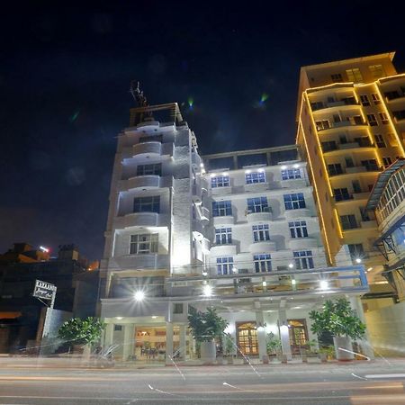 Lazaani Hotel Colombo Esterno foto