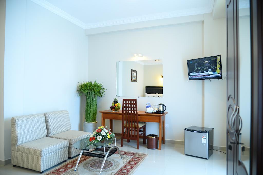Lazaani Hotel Colombo Esterno foto