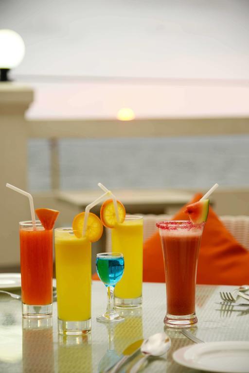 Lazaani Hotel Colombo Esterno foto