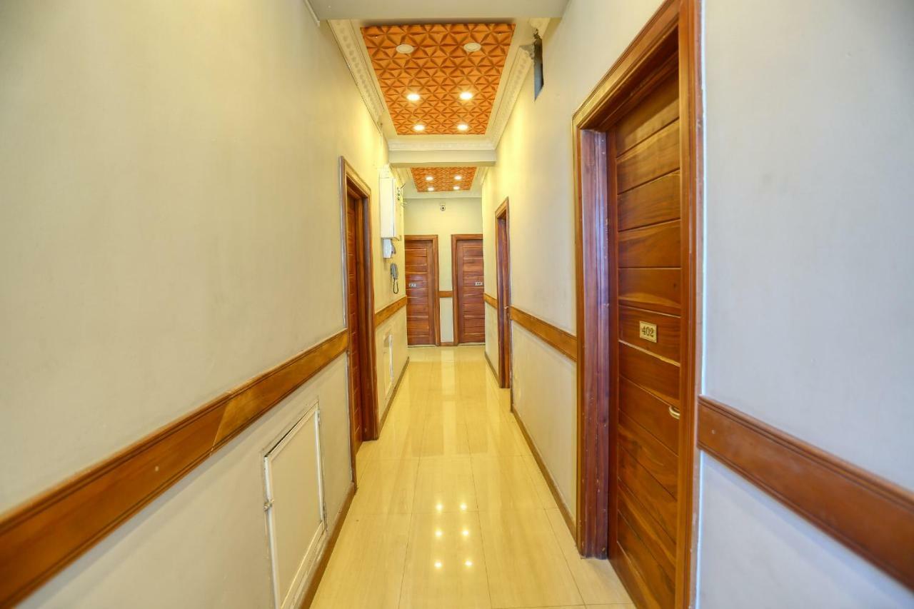 Lazaani Hotel Colombo Esterno foto