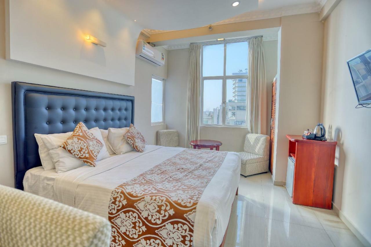 Lazaani Hotel Colombo Esterno foto